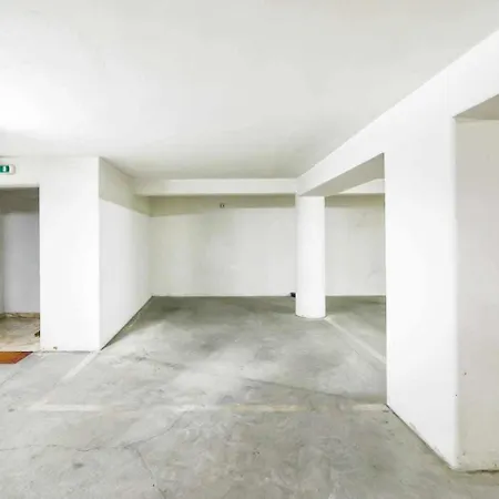 L14 By Mtphomes Αλμπουφέιρα